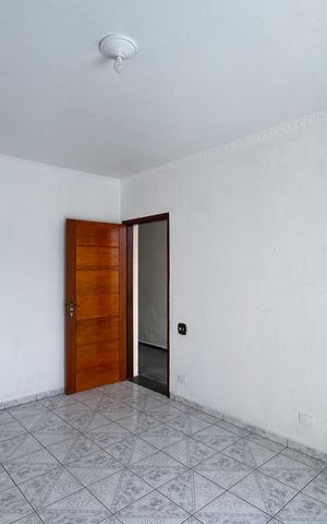 Casa à venda com 215m², 3 quartos e 1 vaga Casa à venda com 215m², 3 quartos e 1 vagaSala