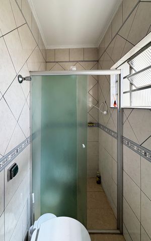 Casa à venda com 215m², 3 quartos e 1 vaga Casa à venda com 215m², 3 quartos e 1 vagaBanheiro Social
