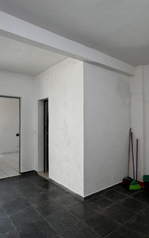 Casa à venda com 215m², 3 quartos e 1 vaga Casa à venda com 215m², 3 quartos e 1 vagaSalão