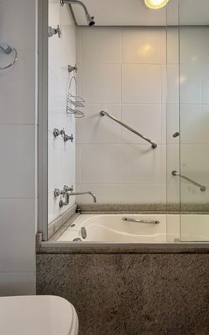 Apartamento à venda com 178m², 4 quartos e 3 vagas Apartamento à venda com 178m², 4 quartos e 3 vagasBanheiro Suíte 2