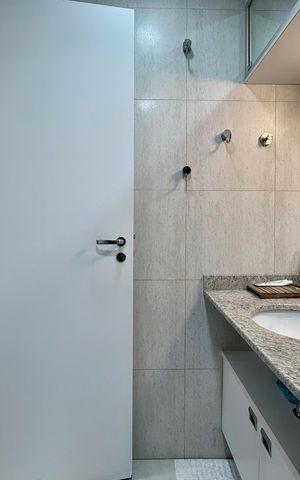 Apartamento à venda com 178m², 4 quartos e 3 vagas Apartamento à venda com 178m², 4 quartos e 3 vagasBanheiro Suíte 3