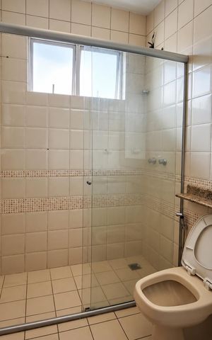 Casa de condomínio para alugar com 151m², 3 quartos e 4 vagas Casa de condomínio para alugar com 151m², 3 quartos e 4 vagasBanheiro social