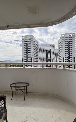 Apartamento para alugar com 85m², 2 quartos e 1 vaga Apartamento para alugar com 85m², 2 quartos e 1 vagaVaranda