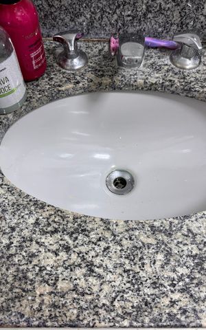 Apartamento para alugar com 85m², 2 quartos e 1 vaga Apartamento para alugar com 85m², 2 quartos e 1 vagaSuíte - Banheiro