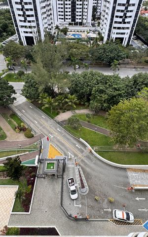 Apartamento para alugar com 85m², 2 quartos e 1 vaga Apartamento para alugar com 85m², 2 quartos e 1 vagaVaranda - Vista