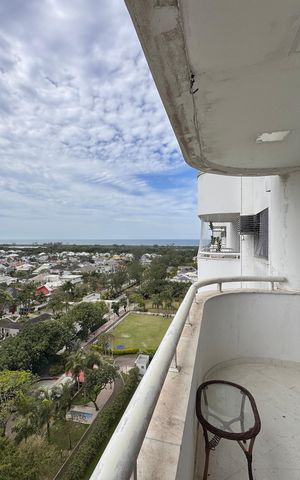 Apartamento para alugar com 85m², 2 quartos e 1 vaga Apartamento para alugar com 85m², 2 quartos e 1 vagaVaranda