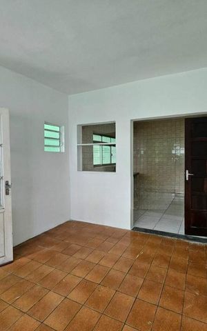 Casa à venda com 205m², 3 quartos e 3 vagas
