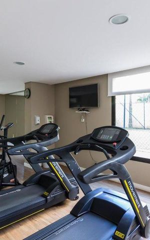 Apartamento à venda com 151m², 3 quartos e 3 vagas Apartamento à venda com 151m², 3 quartos e 3 vagasÁrea comum - Academia