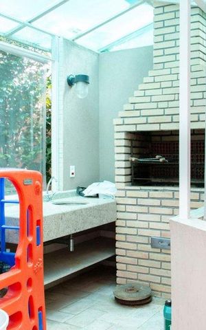 Apartamento à venda com 151m², 3 quartos e 3 vagas Apartamento à venda com 151m², 3 quartos e 3 vagasÁrea comum - Churrasqueira