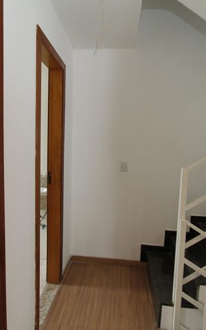 Casa de condomínio à venda com 125m², 2 quartos e 1 vagaCorredor