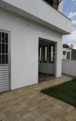 Casa de condomínio à venda com 125m², 2 quartos e 1 vagaÁrea privativa
