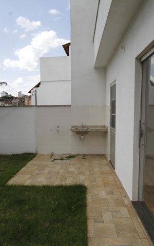 Casa de condomínio à venda com 125m², 2 quartos e 1 vagaÁrea privativa