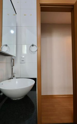 Apartamento à venda com 43m², 2 quartos e 1 vaga Apartamento à venda com 43m², 2 quartos e 1 vagaBanheiro