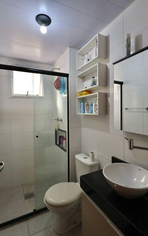 Apartamento à venda com 43m², 2 quartos e 1 vaga Apartamento à venda com 43m², 2 quartos e 1 vagaBanheiro