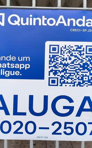 Casa para alugar com 65m², 2 quartos e sem vaga Casa para alugar com 65m², 2 quartos e sem vagaFachada