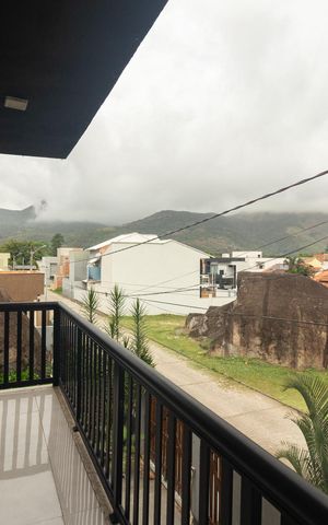 Casa de condomínio para alugar com 310m², 3 quartos e 4 vagas Casa de condomínio para alugar com 310m², 3 quartos e 4 vagasVaranda