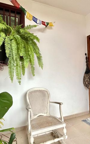 Casa à venda com 256m², 4 quartos e 2 vagas Casa à venda com 256m², 4 quartos e 2 vagasEntrada