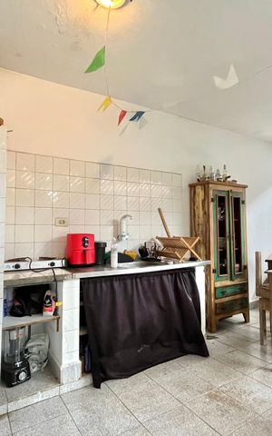 Casa à venda com 256m², 4 quartos e 2 vagas Casa à venda com 256m², 4 quartos e 2 vagasChurrasqueira