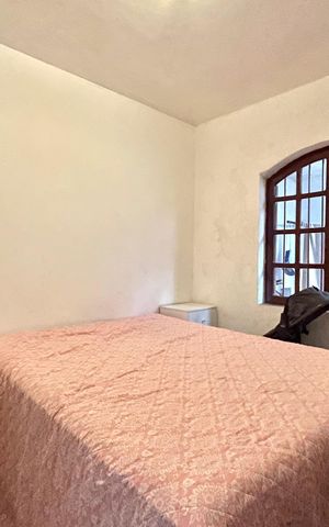 Casa à venda com 256m², 4 quartos e 2 vagas Casa à venda com 256m², 4 quartos e 2 vagasQuarto de Serviço