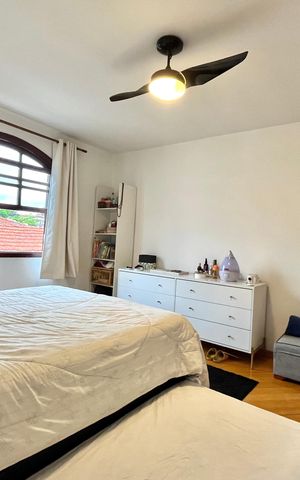 Casa à venda com 256m², 4 quartos e 2 vagas Casa à venda com 256m², 4 quartos e 2 vagasQuarto 1