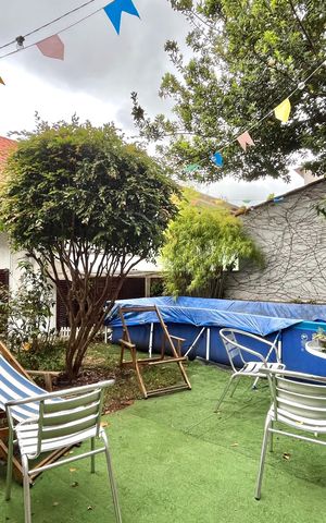 Casa à venda com 256m², 4 quartos e 2 vagas Casa à venda com 256m², 4 quartos e 2 vagasQuintal