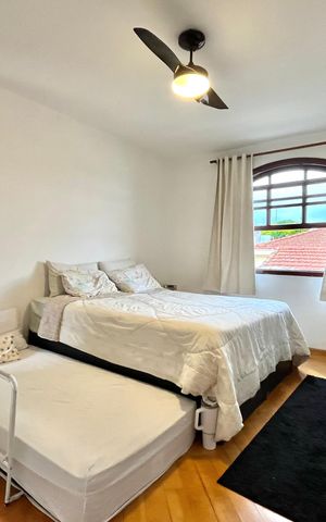 Casa à venda com 256m², 4 quartos e 2 vagas Casa à venda com 256m², 4 quartos e 2 vagasQuarto 1