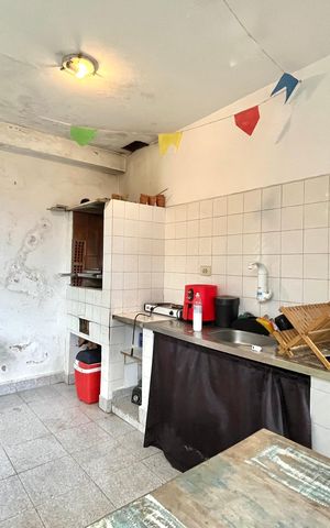 Casa à venda com 256m², 4 quartos e 2 vagas Casa à venda com 256m², 4 quartos e 2 vagasChurrasqueira
