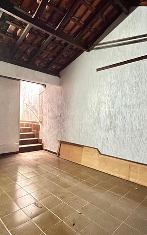 Casa à venda com 256m², 4 quartos e 2 vagas Casa à venda com 256m², 4 quartos e 2 vagasGaragem