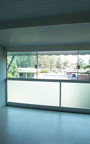 Casa de condomínio à venda com 128m², 3 quartos e 2 vagas Casa de condomínio à venda com 128m², 3 quartos e 2 vagasSacada fechada