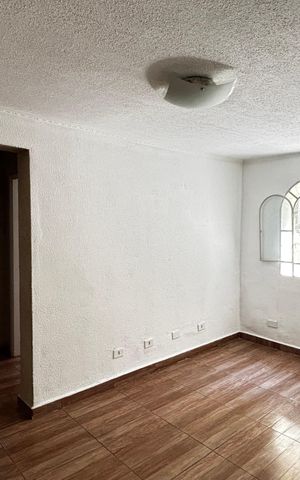 Casa para alugar com 70m², 2 quartos e 1 vaga Casa para alugar com 70m², 2 quartos e 1 vagaSala