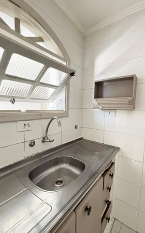 Casa para alugar com 70m², 2 quartos e 1 vaga Casa para alugar com 70m², 2 quartos e 1 vagaCozinha