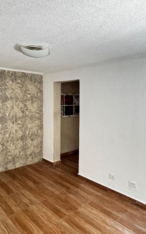 Casa para alugar com 70m², 2 quartos e 1 vaga Casa para alugar com 70m², 2 quartos e 1 vagaSala