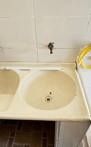 Casa para alugar com 70m², 2 quartos e 1 vaga Casa para alugar com 70m², 2 quartos e 1 vagaÁrea de Serviço