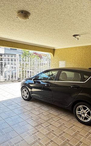 Casa para alugar com 70m², 2 quartos e 1 vaga Casa para alugar com 70m², 2 quartos e 1 vagaGaragem