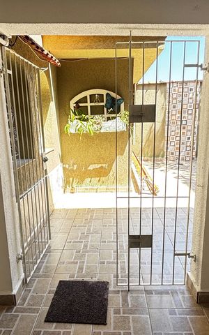 Casa para alugar com 70m², 2 quartos e 1 vaga Casa para alugar com 70m², 2 quartos e 1 vagaÁrea de Serviço