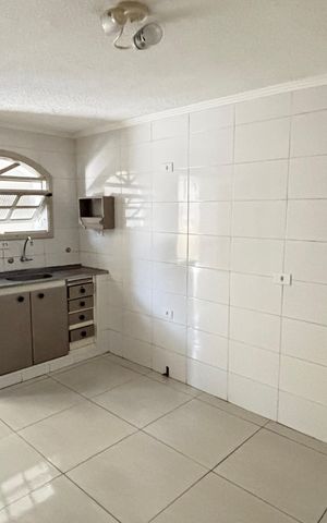 Casa para alugar com 70m², 2 quartos e 1 vaga Casa para alugar com 70m², 2 quartos e 1 vagaCozinha