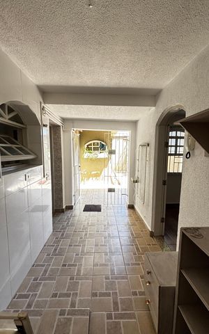 Casa para alugar com 70m², 2 quartos e 1 vaga Casa para alugar com 70m², 2 quartos e 1 vagaÁrea de Serviço