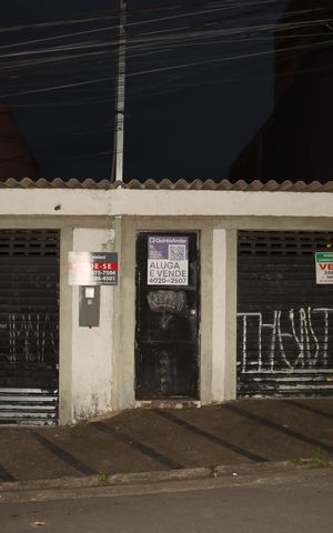 Casa para alugar com 176m², 2 quartos e 3 vagasFachada