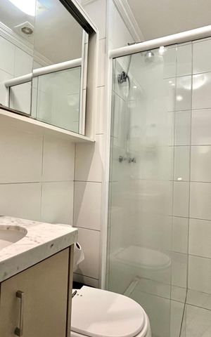 Apartamento à venda com 56m², 2 quartos e 2 vagas Apartamento à venda com 56m², 2 quartos e 2 vagasBanheiro Corredor