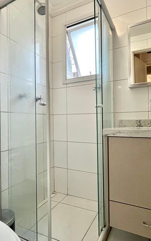 Apartamento à venda com 56m², 2 quartos e 2 vagas Apartamento à venda com 56m², 2 quartos e 2 vagasBanheiro da Suíte