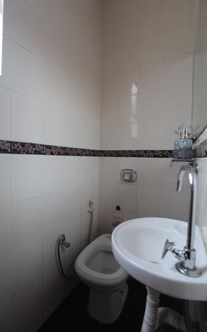 Casa à venda com 140m², 3 quartos e 4 vagasLavabo