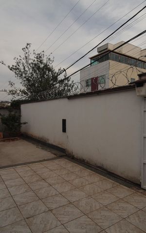 Casa à venda com 140m², 3 quartos e 4 vagasGaragem