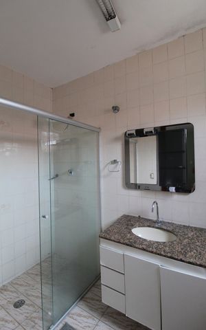 Casa à venda com 140m², 3 quartos e 4 vagasBanheiro da Suite 2