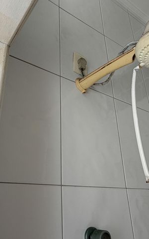 Apartamento para alugar com 90m², 2 quartos e 1 vaga Apartamento para alugar com 90m², 2 quartos e 1 vagaBanheiro de serviço