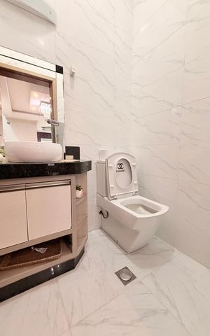 Casa à venda com 202m², 3 quartos e 3 vagasBanheiro Social