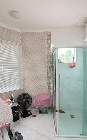 Casa à venda com 202m², 3 quartos e 3 vagasBanheiro da Suíte