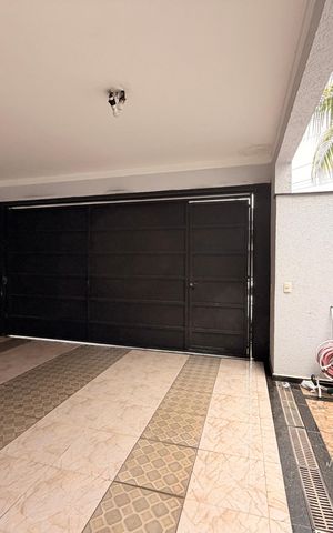 Casa à venda com 202m², 3 quartos e 3 vagasGaragem