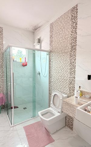 Casa à venda com 202m², 3 quartos e 3 vagasBanheiro da Suíte