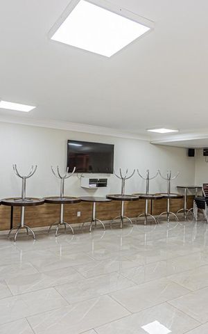 Apartamento para alugar com 55m², 2 quartos e 1 vaga Apartamento para alugar com 55m², 2 quartos e 1 vagaSalão de Festas