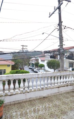 Casa à venda com 156m², 4 quartos e 2 vagasVaranda